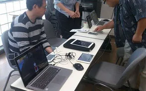 ゲームの展示風景。繁盛していました。